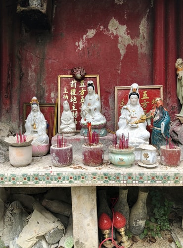 Buddhist idols